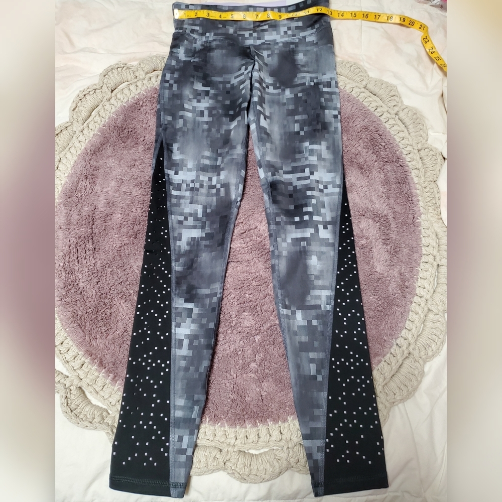New with tags Champion Embrace legging size Small
